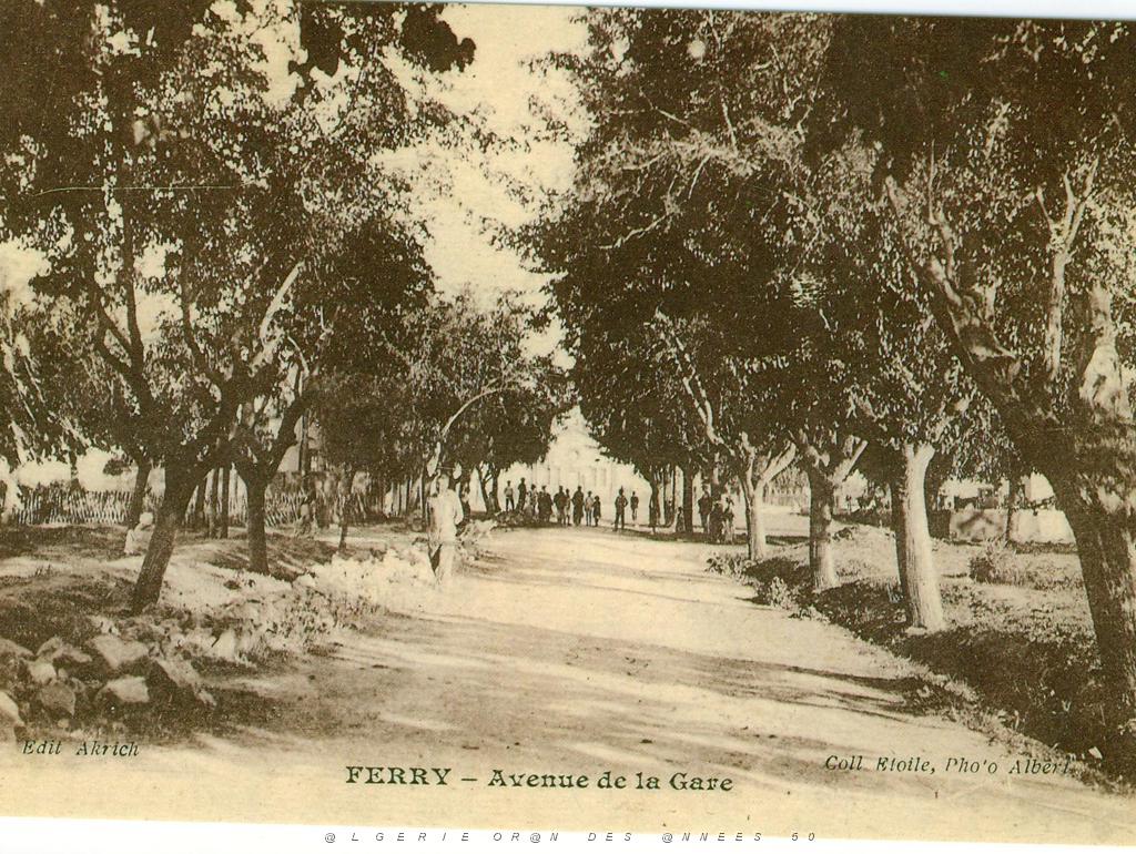 FERRY AVENUE DE LA GARE.JPG